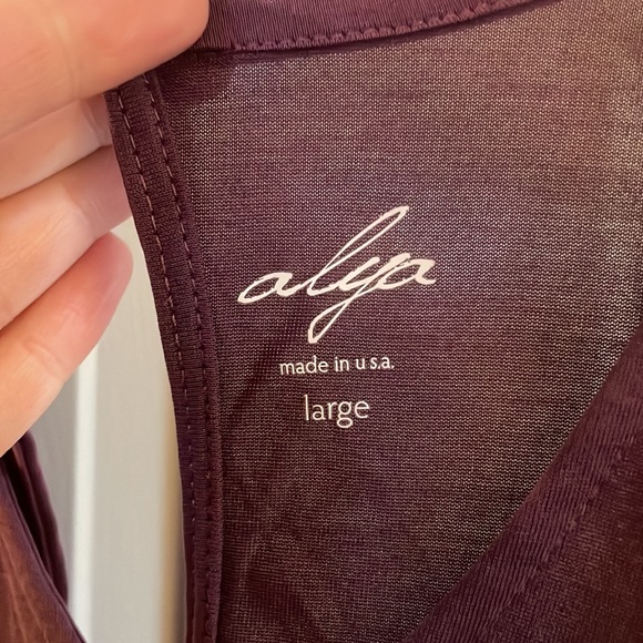 Cold shoulder flutter sleeve mini dress - Picture 3 of 4